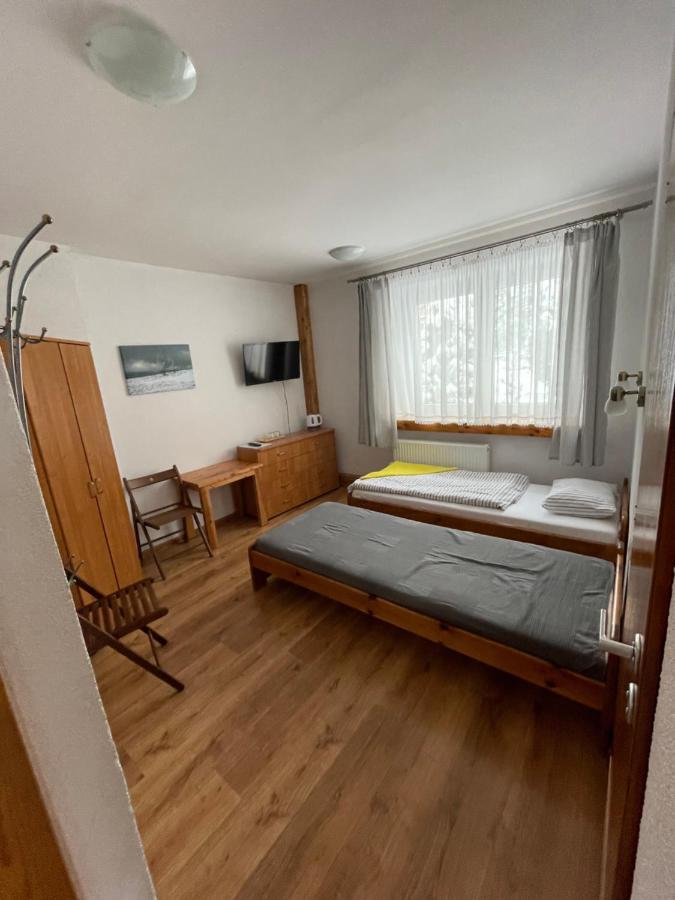 Hotel Gosciniec Ozna Kiczora Exterior foto