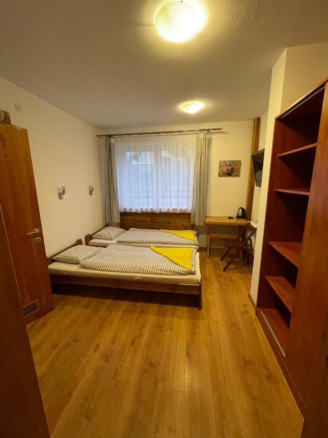 Hotel Gosciniec Ozna Kiczora Exterior foto
